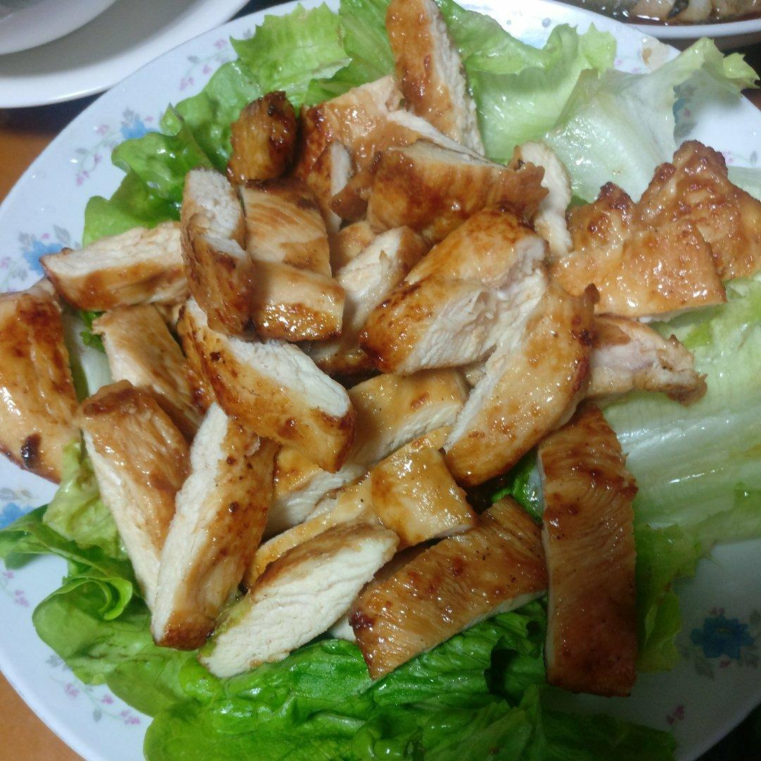香煎嫩滑鸡胸肉