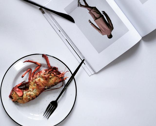 蒜蓉芝士焗波士顿龙虾的做法