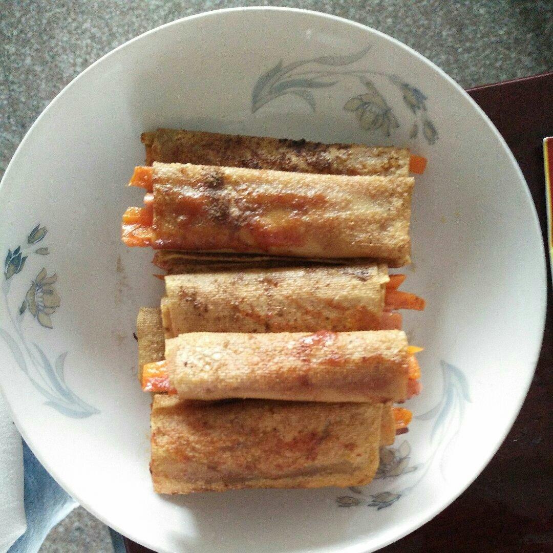煎蔬菜干豆腐卷
