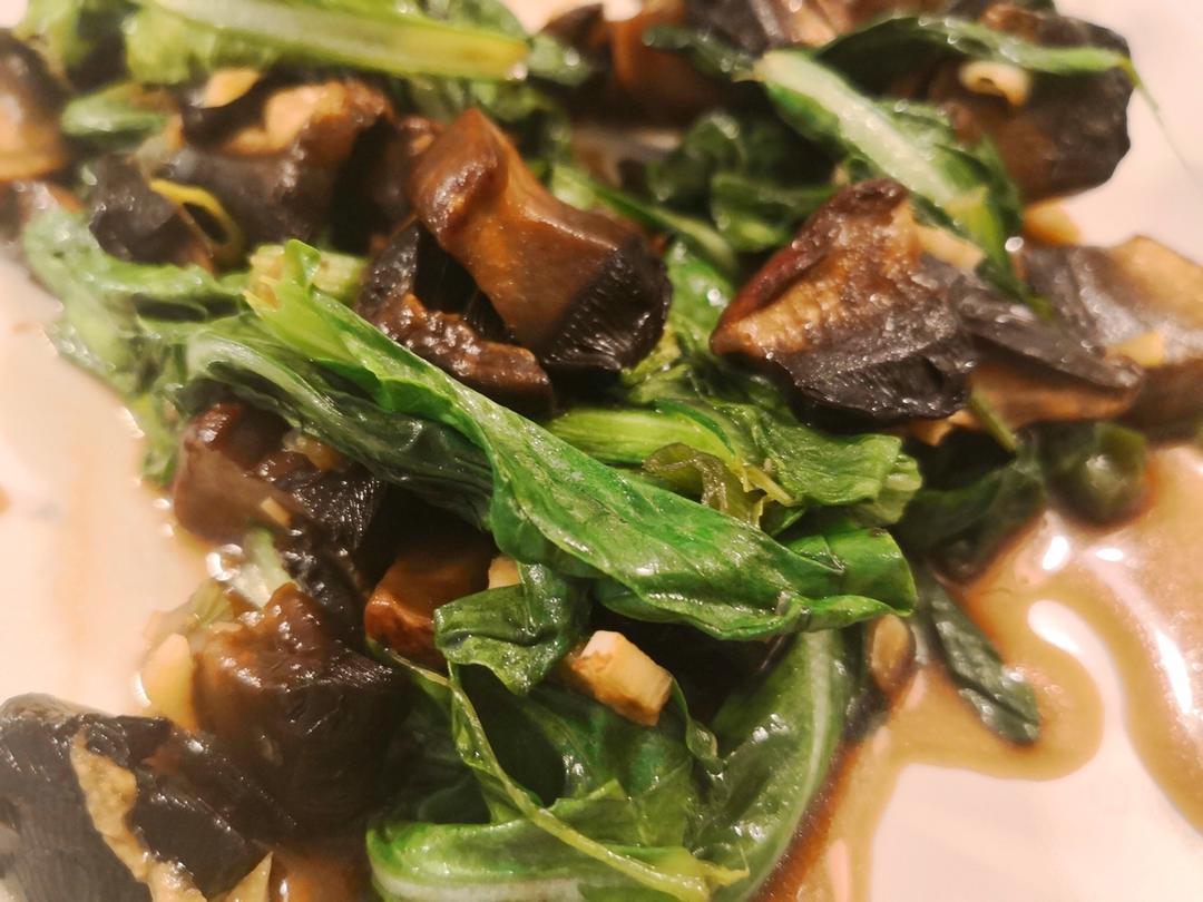 简易版香菇扒油菜