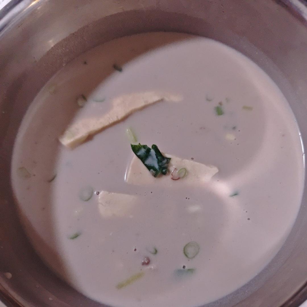 🐟鲫鱼豆腐汤～破壁机版