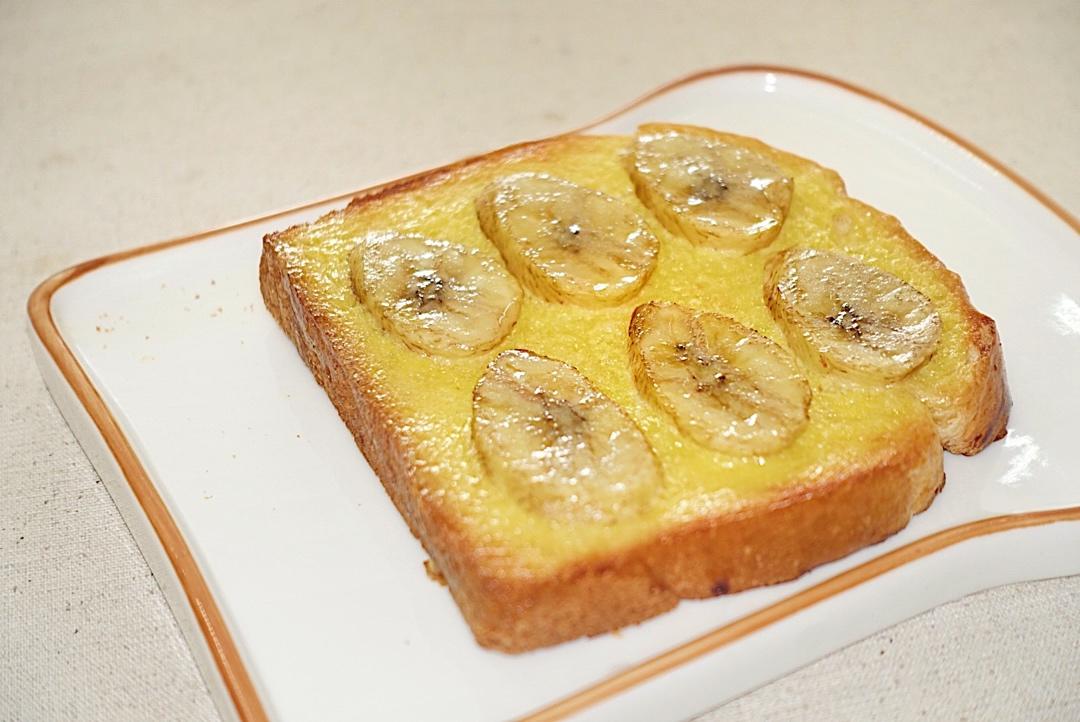 酥脆香甜的黄油香蕉烤吐司