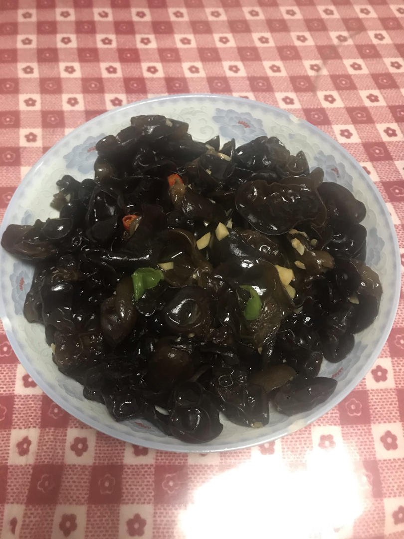 凉拌木耳，简单快速加美味健康