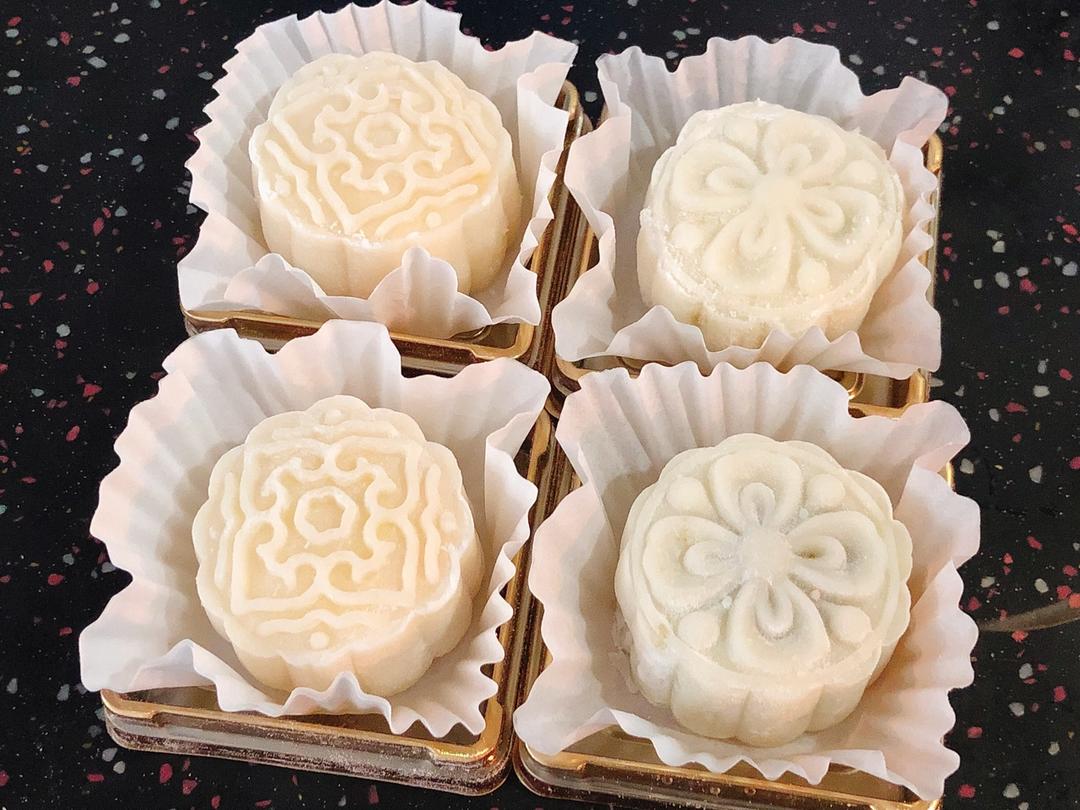 流心奶黄冰皮月饼（内有视频链接）