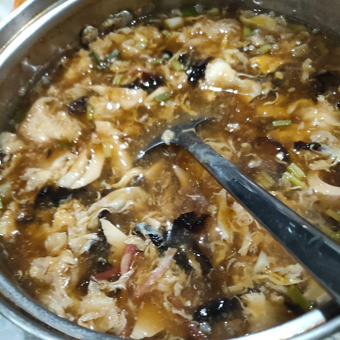 酸辣汤 Spicy & Sour Shredded Pork Soup