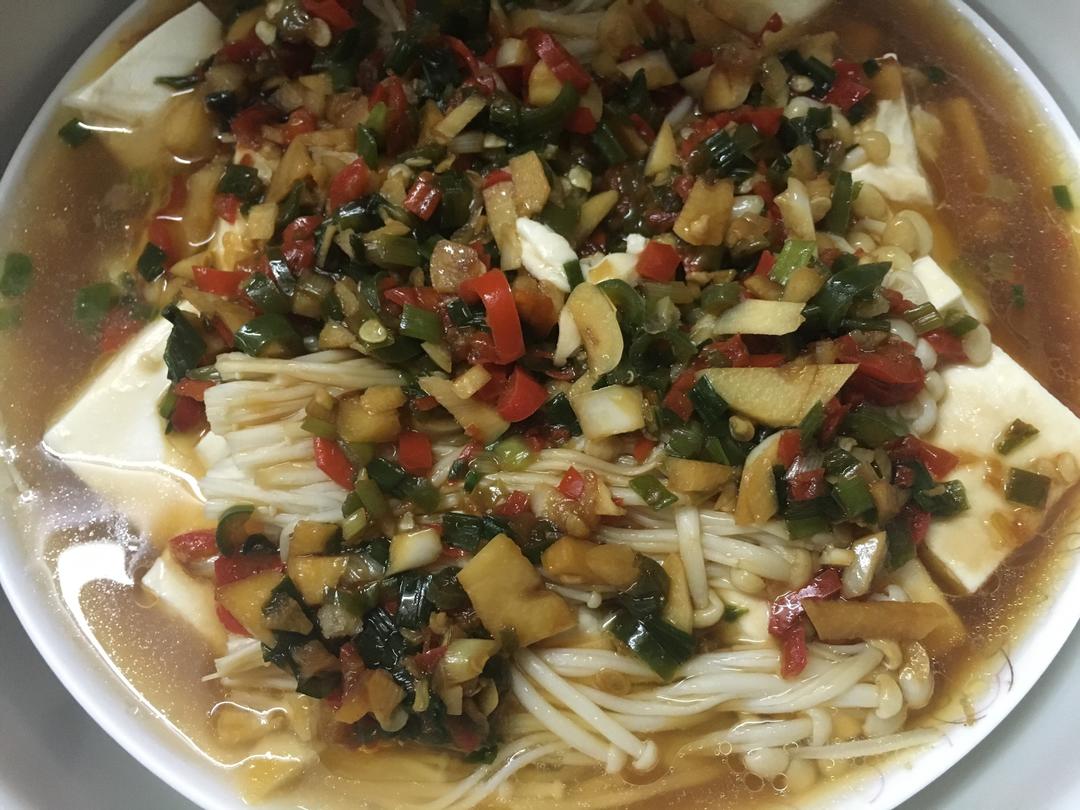 剁椒金针菇豆腐的做法