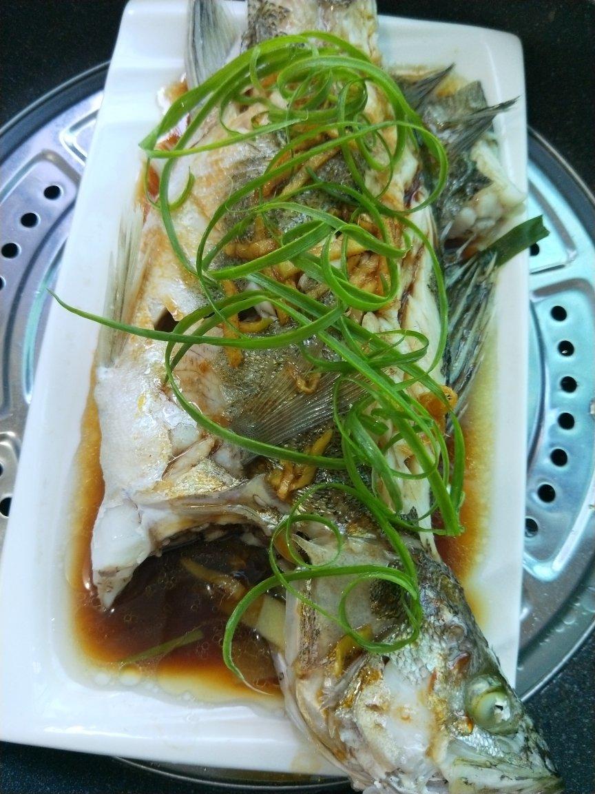 清蒸鲈鱼