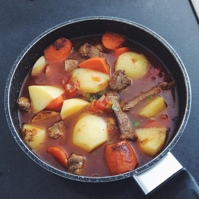 胡萝卜土豆烧牛腩