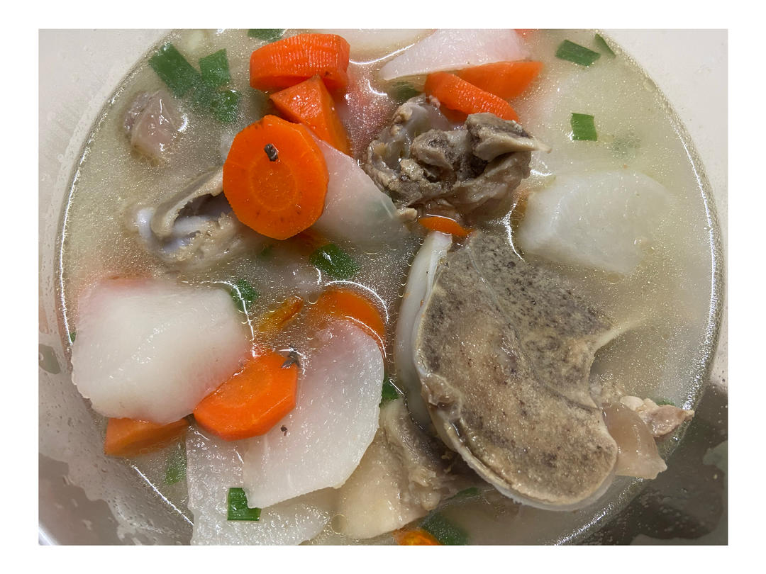 筒骨/大骨萝卜汤(清肺止咳)