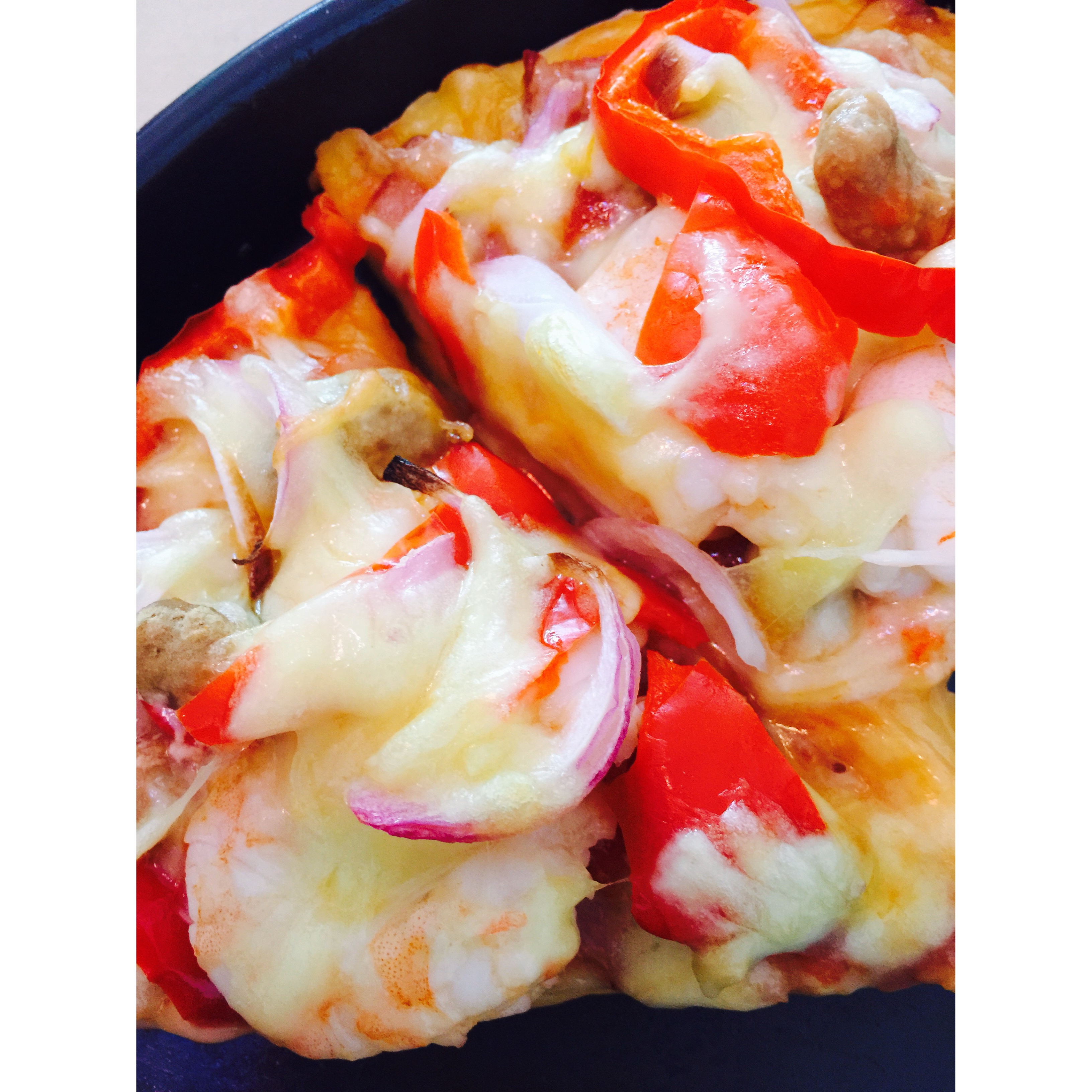 厚底鲜虾培根披萨