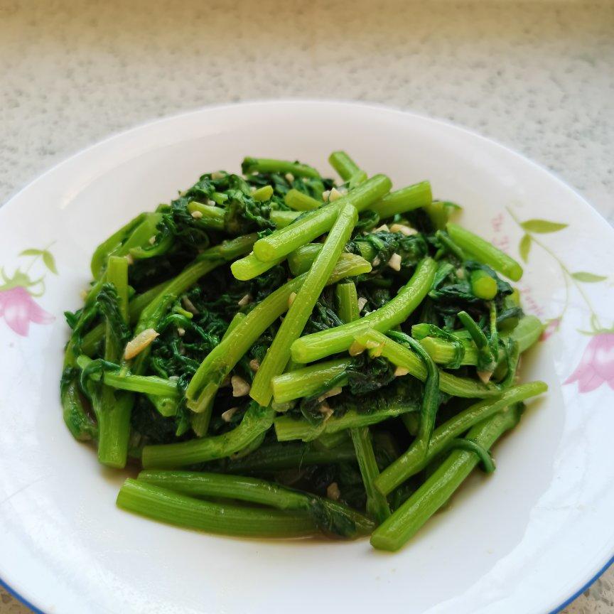 清炒茼蒿