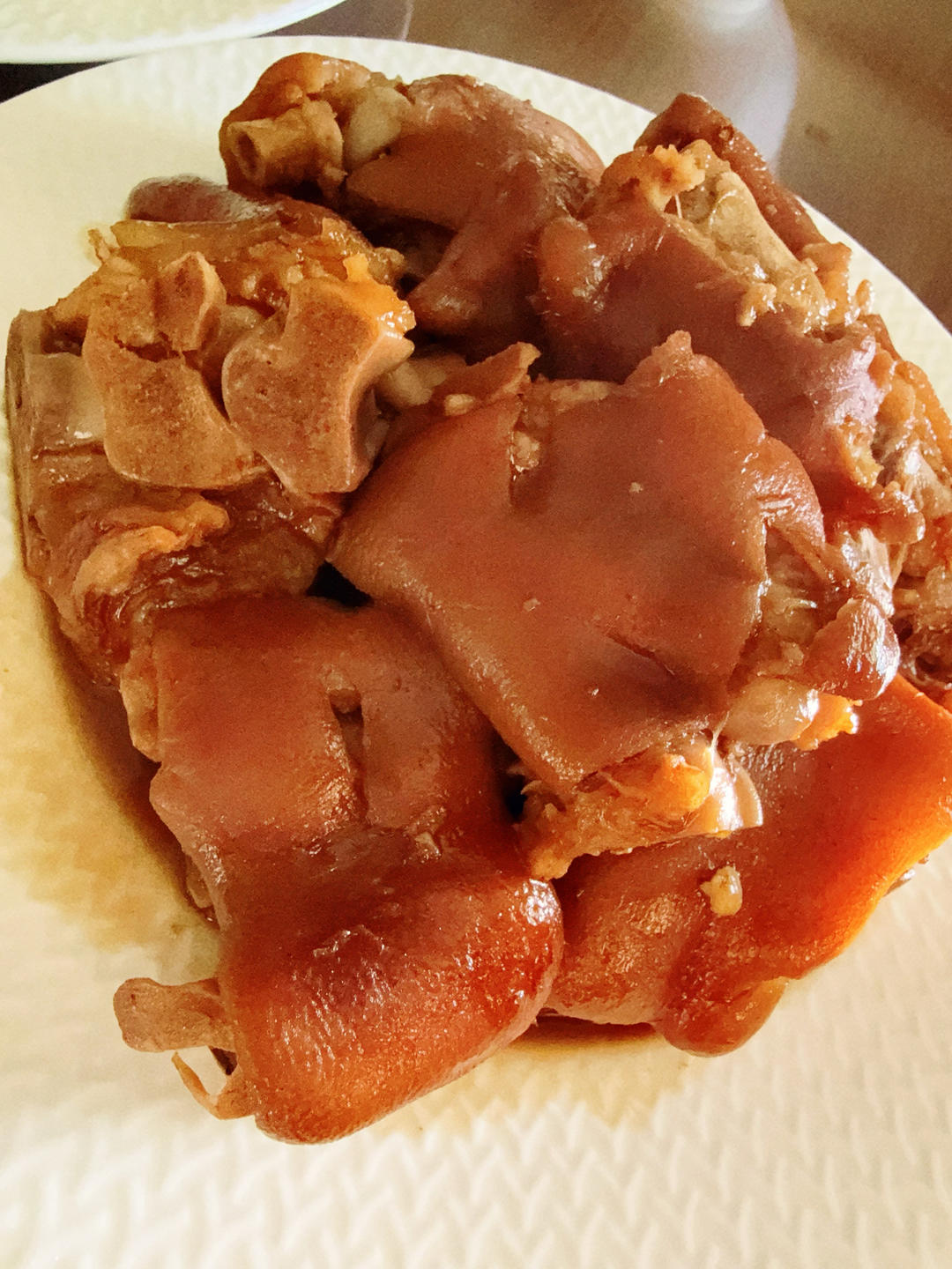 红烧猪蹄，软糯 Q弹，室友三碗饭