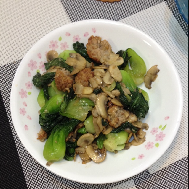 蘑菇炒青菜