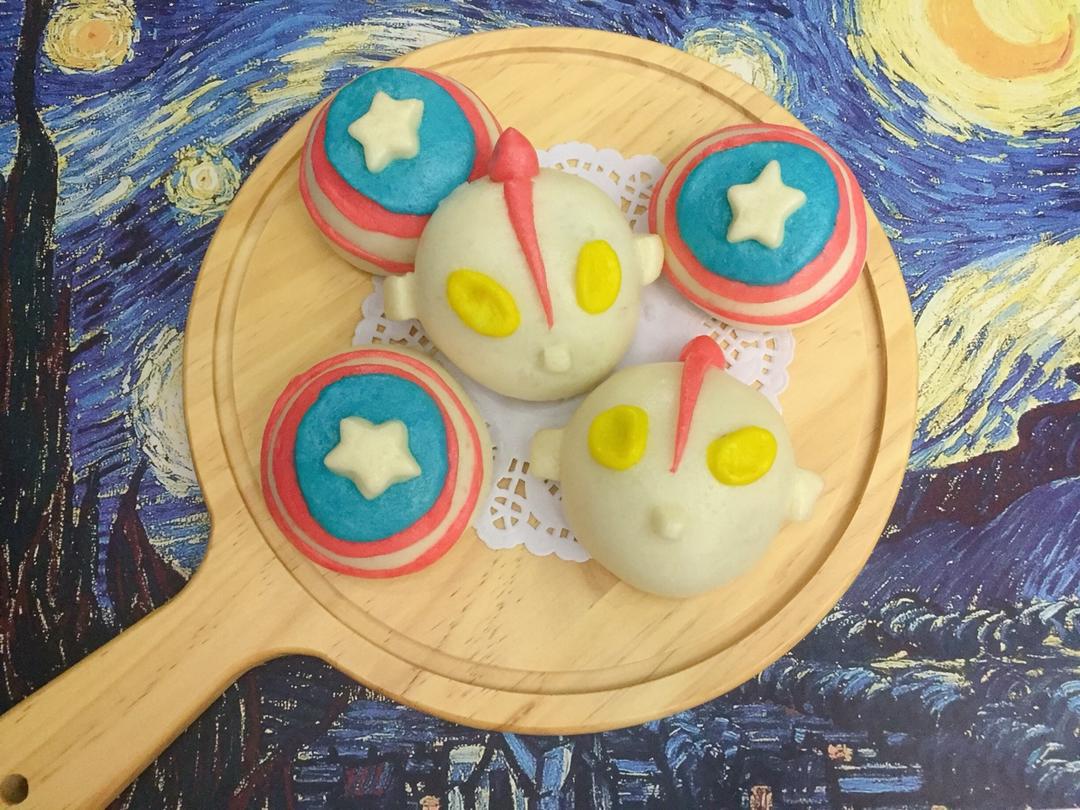 riita做的奥特曼面包