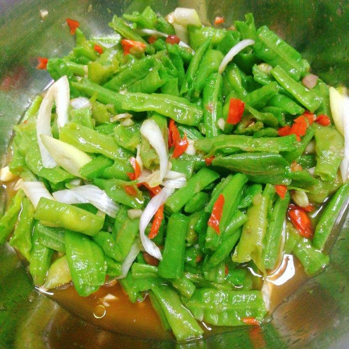 厨师长教你：“凉拌长豆角”的家常做法，夏天没食欲，很适合开胃