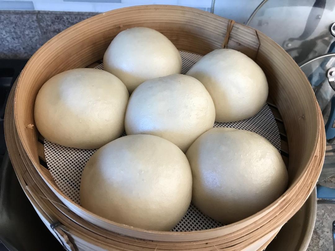 又美又暄软的——豆沙包！