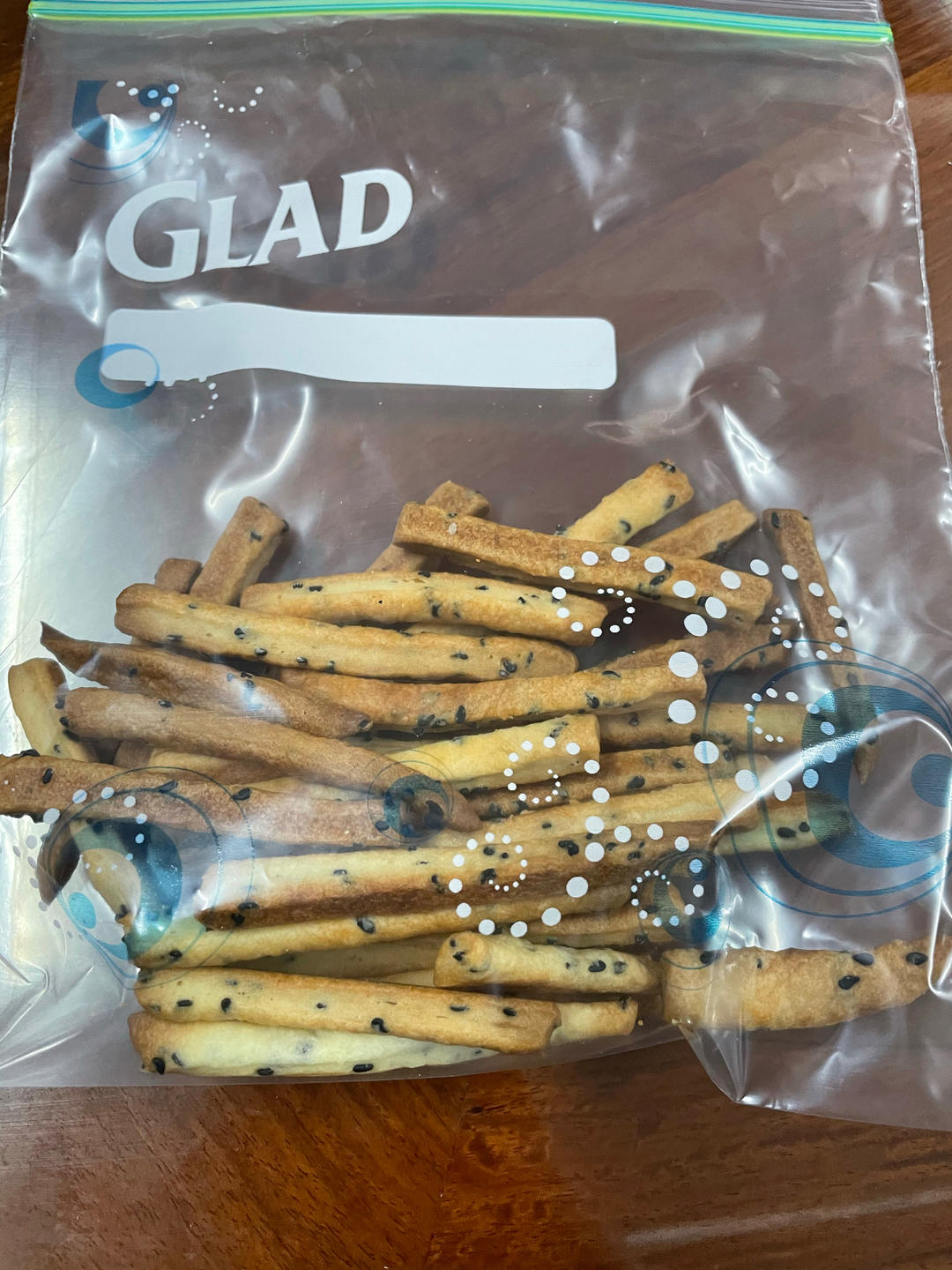 多余打发奶油的用法：香脆芝麻饼干