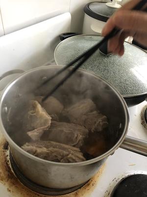 大片牛腩肉的做法 步骤6