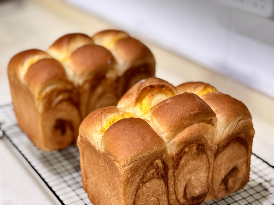 顶级黄金椰蓉吐司