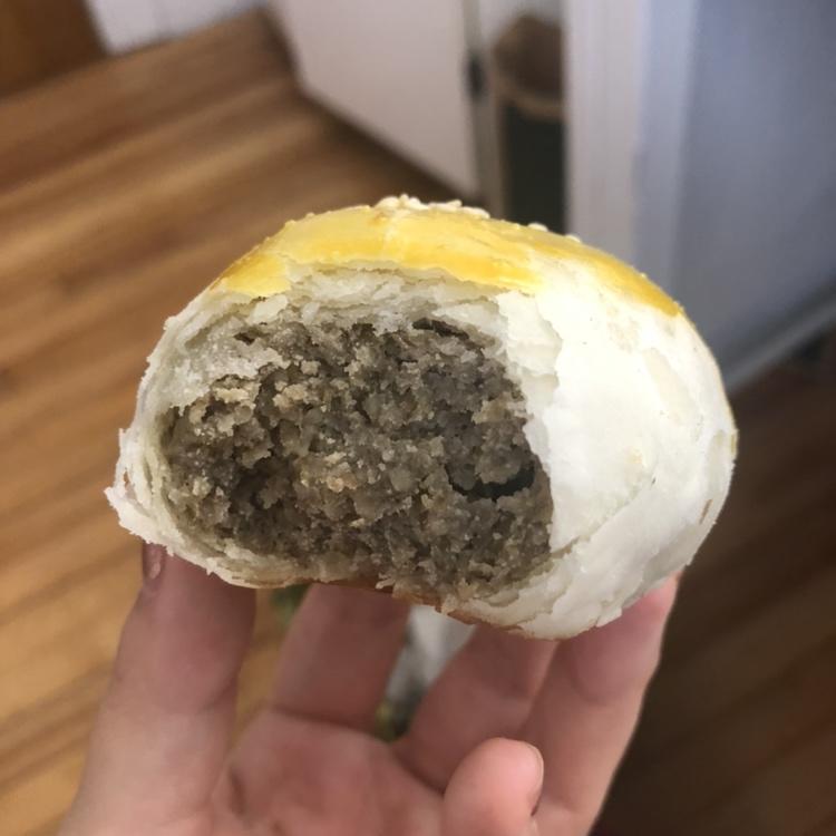 圆圆满满绿豆酥