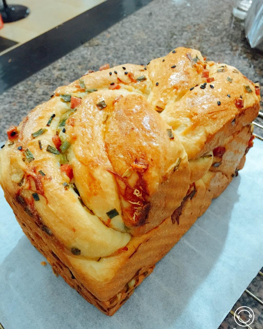 香葱肉松手撕吐司