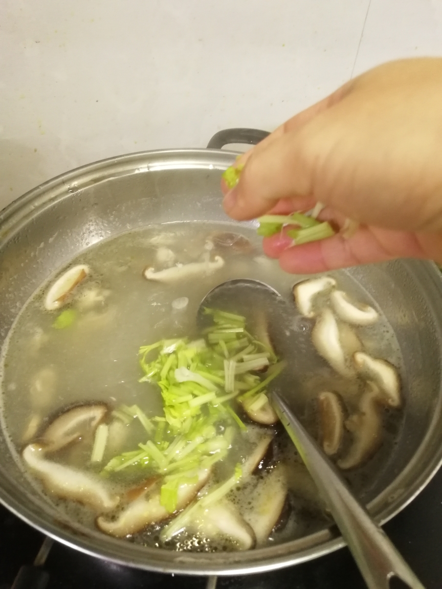 香菇海蛎滑粉丝（懒人菜）的做法 步骤5