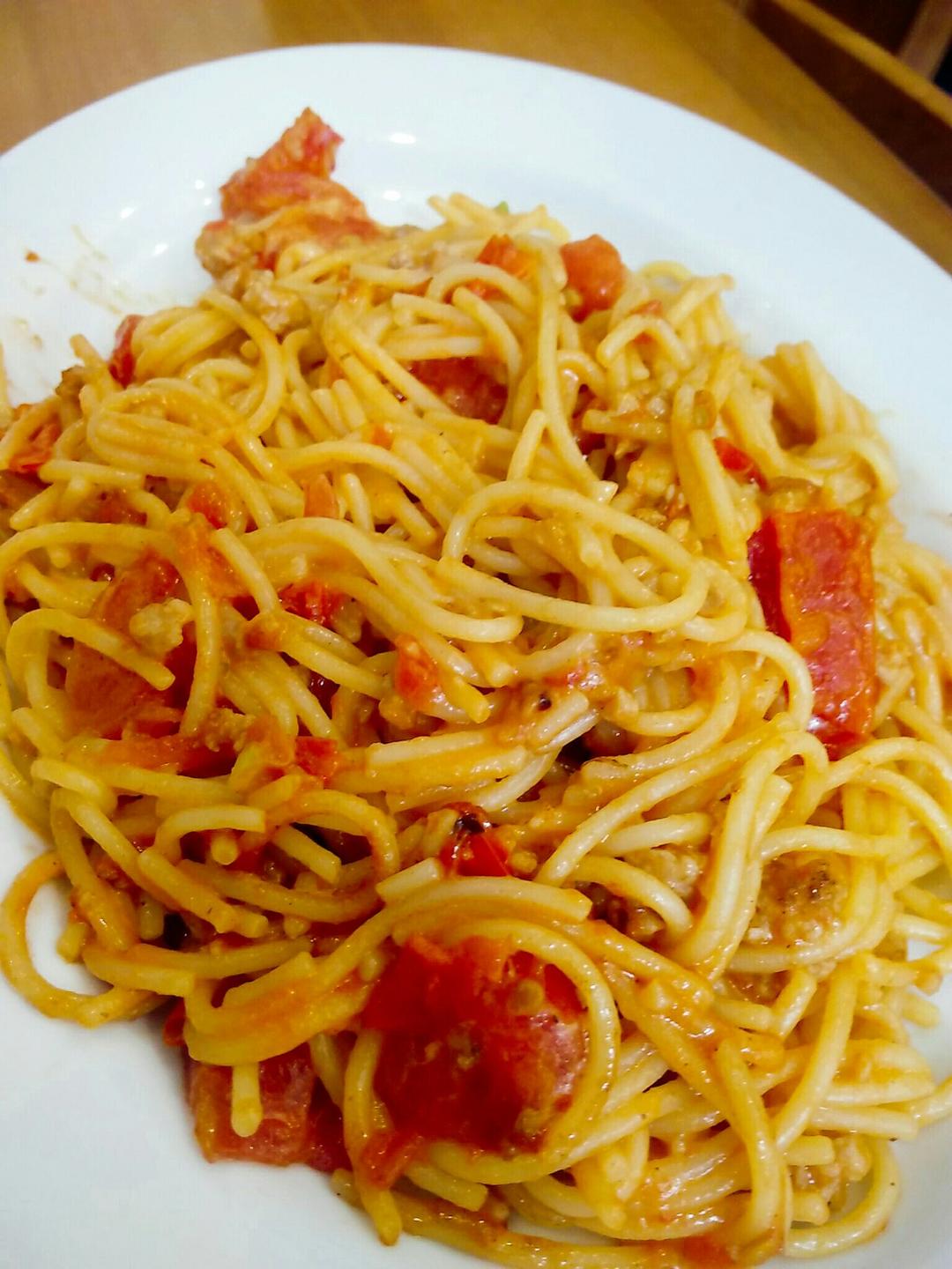 番茄肉酱意大利面