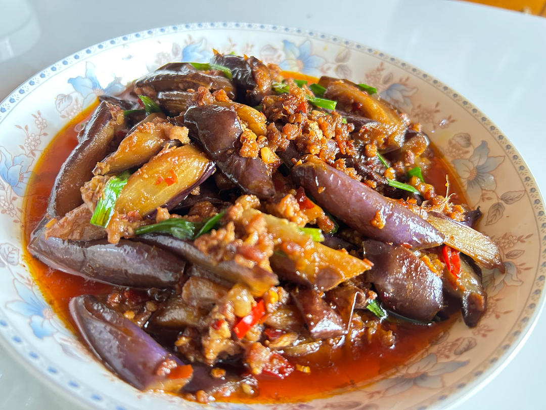 不用油炸超省油的鱼香肉末茄子煲