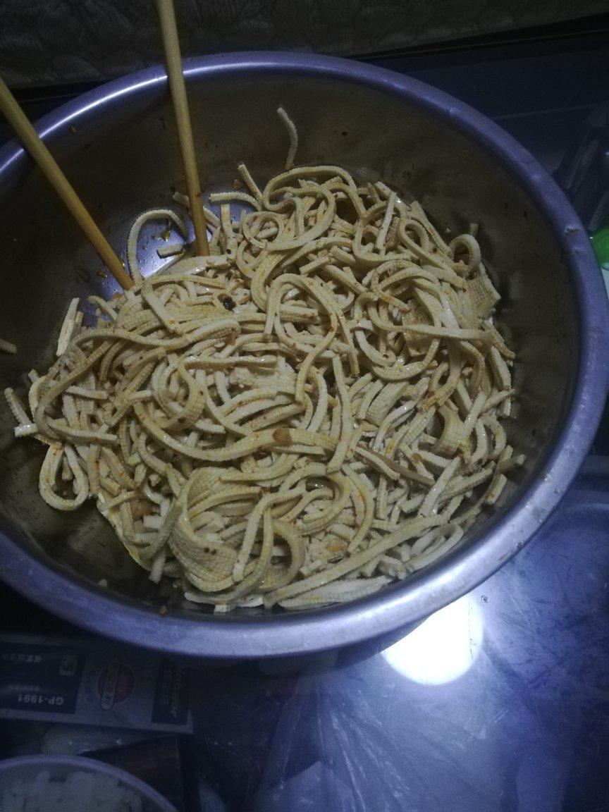 凉拌豆腐皮
