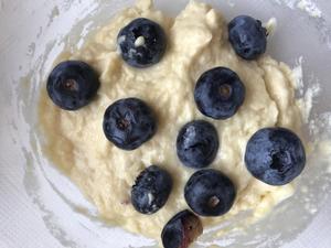 少油版❗️超好吃爆浆酸奶蓝莓玛芬的做法 步骤6