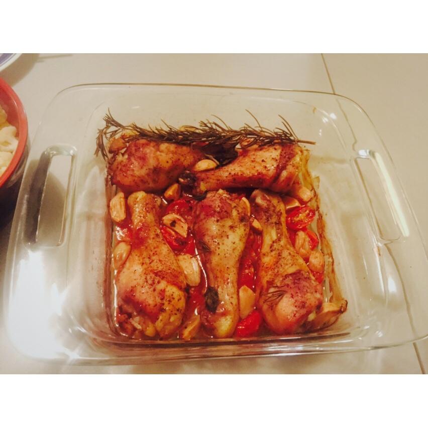 番茄大蒜香草烤鸡腿（庄祖宜）
