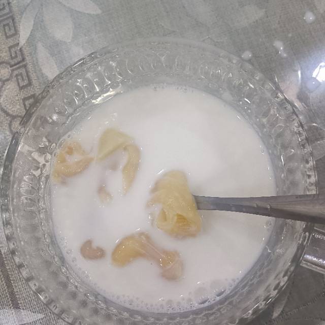 牛奶炖花胶