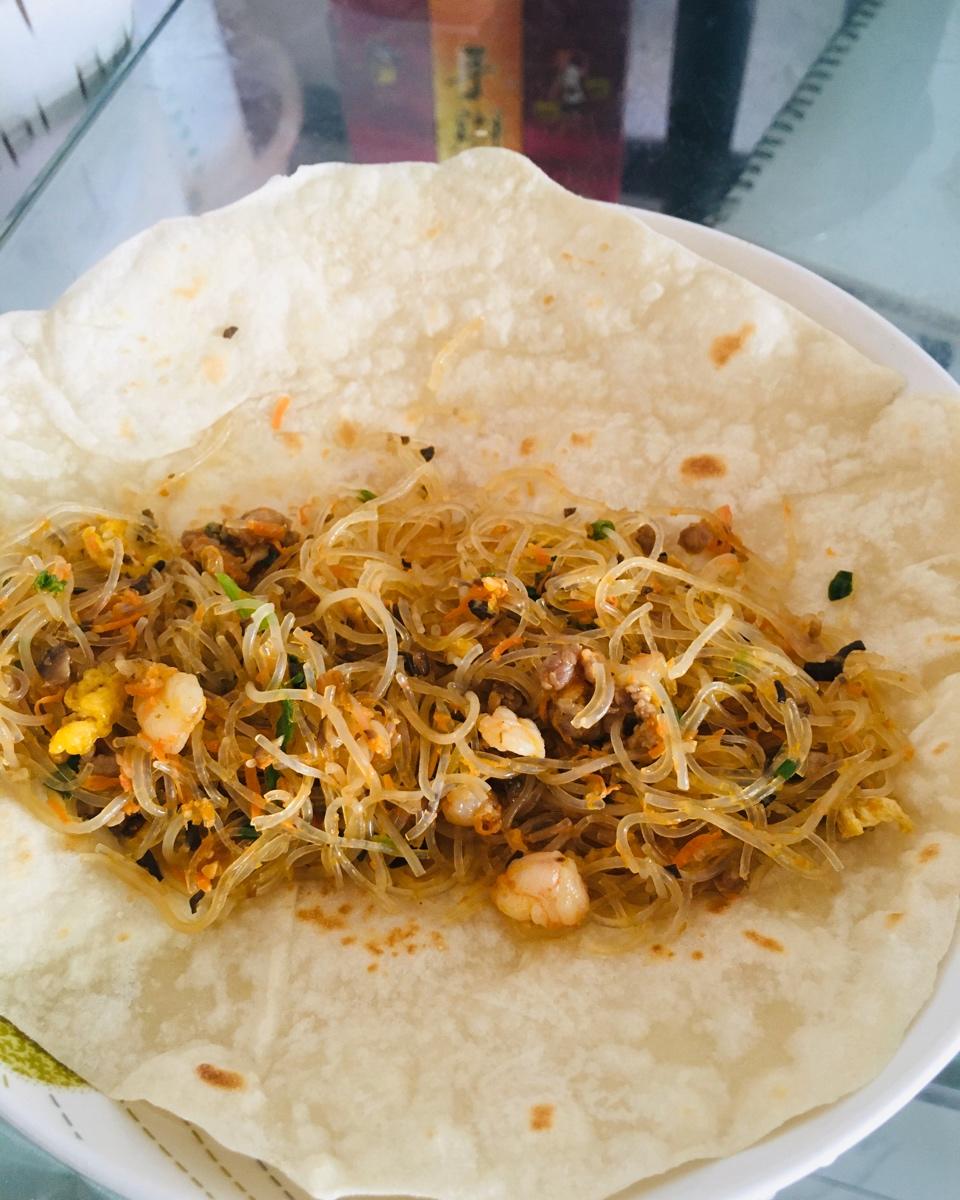 明天的早餐吃什么？我有炒蛋培根卷饼！