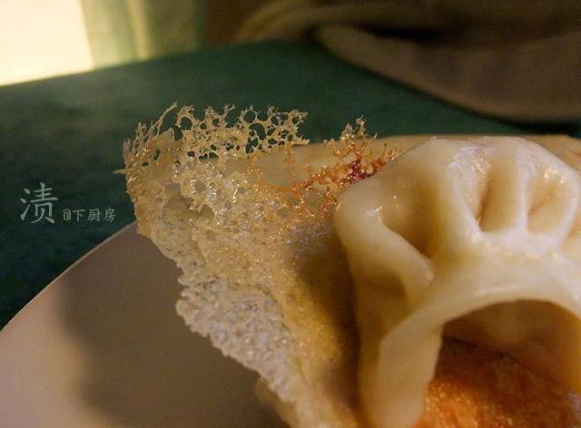 蕾丝煎饺的做法