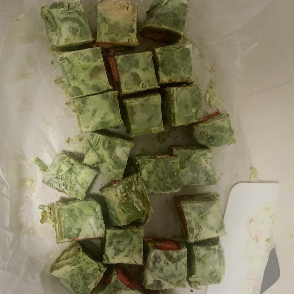 一次成功❗️抹茶草莓雪花酥～爆好吃的网红小零食！