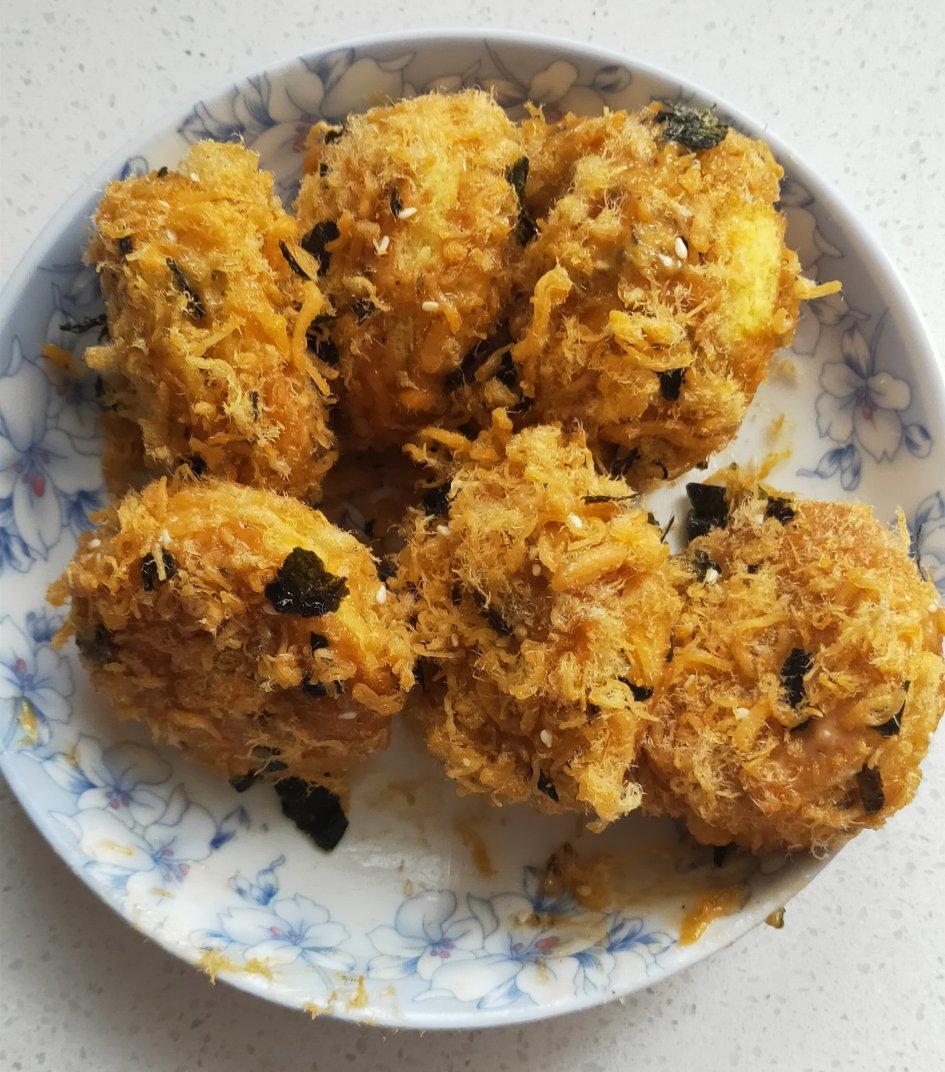 朋友都说比鲍师傅好吃的海苔肉松小贝