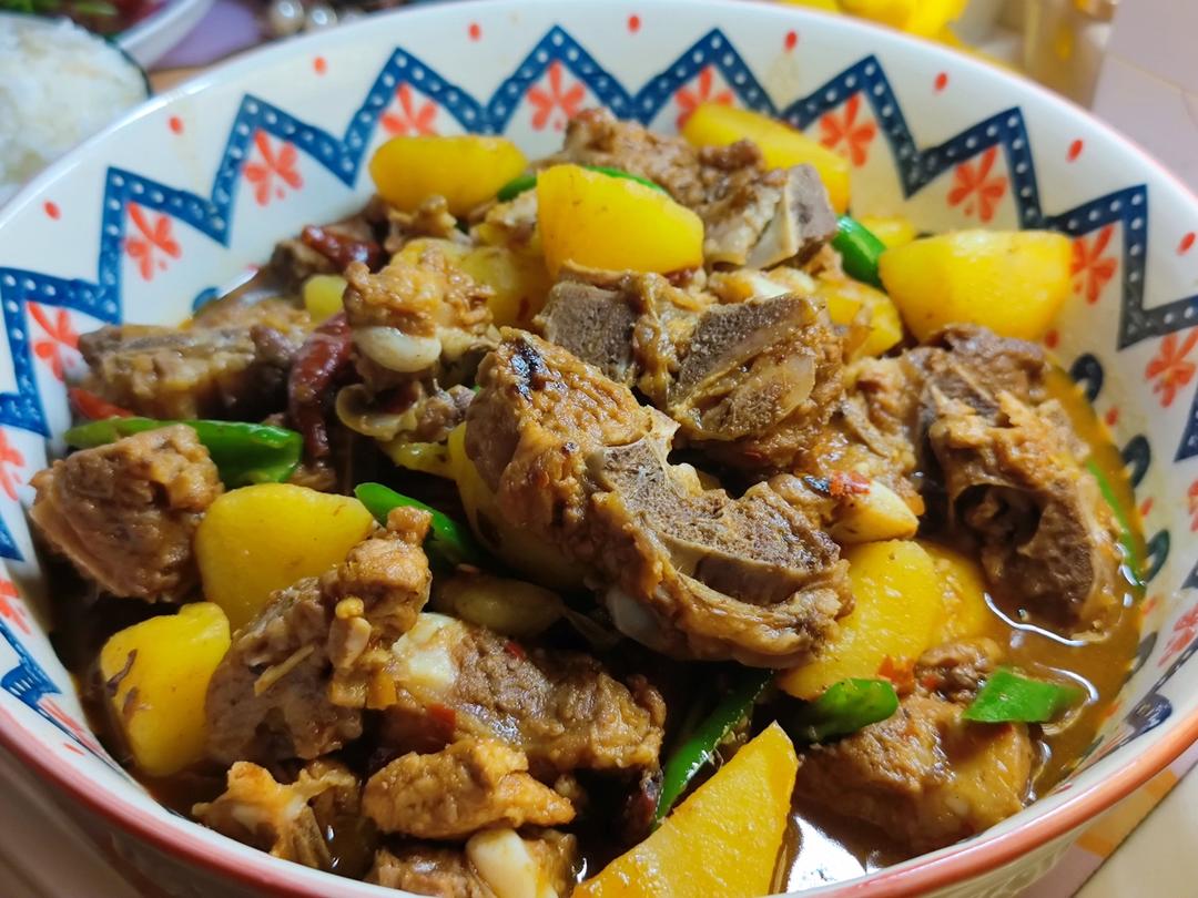 川味土豆烧排骨