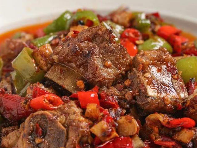 【自贡小煎排骨】大冬天就得这样吃排骨,刺激过瘾! 【自贡小煎排骨】大冬天就得这样吃排骨,刺激过瘾!