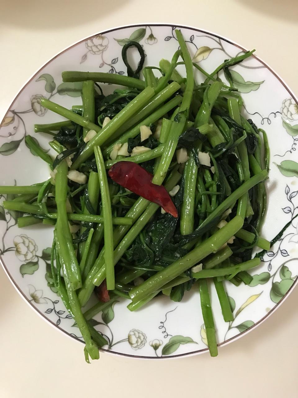 炝炒空心菜（不黑的秘密）