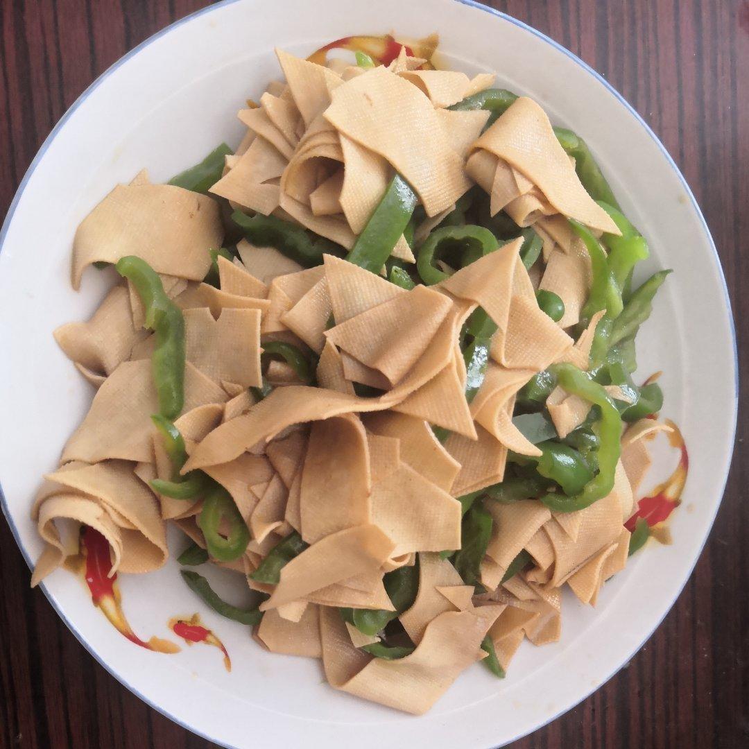尖椒炒干豆腐