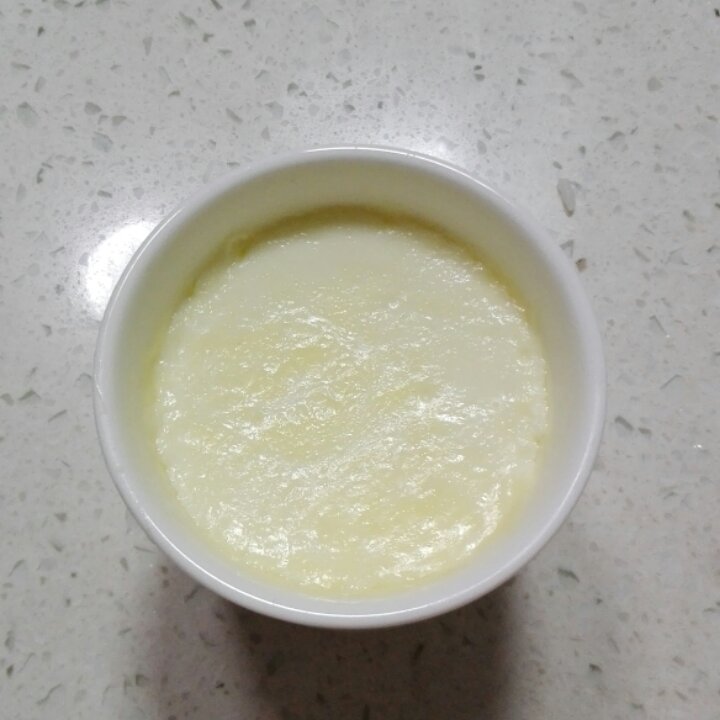 双皮奶（科学方子：淡奶油兑牛奶以假乱真乳脂达到8%的水牛奶，在家轻松做出正宗顺德味儿）