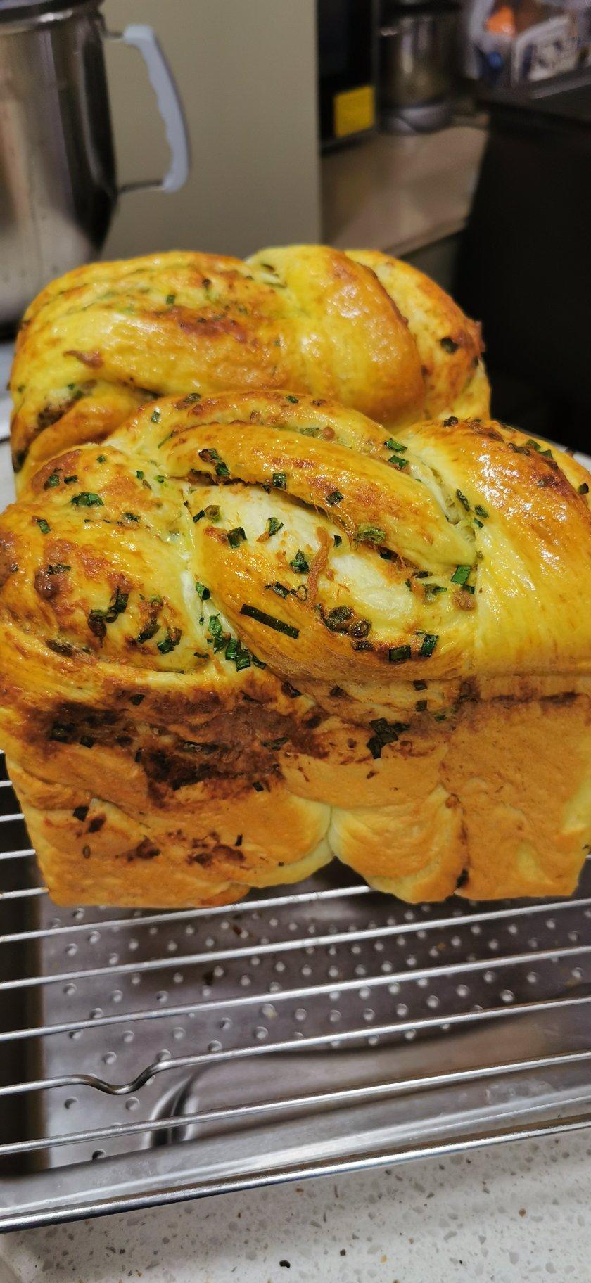 香葱肉松手撕吐司