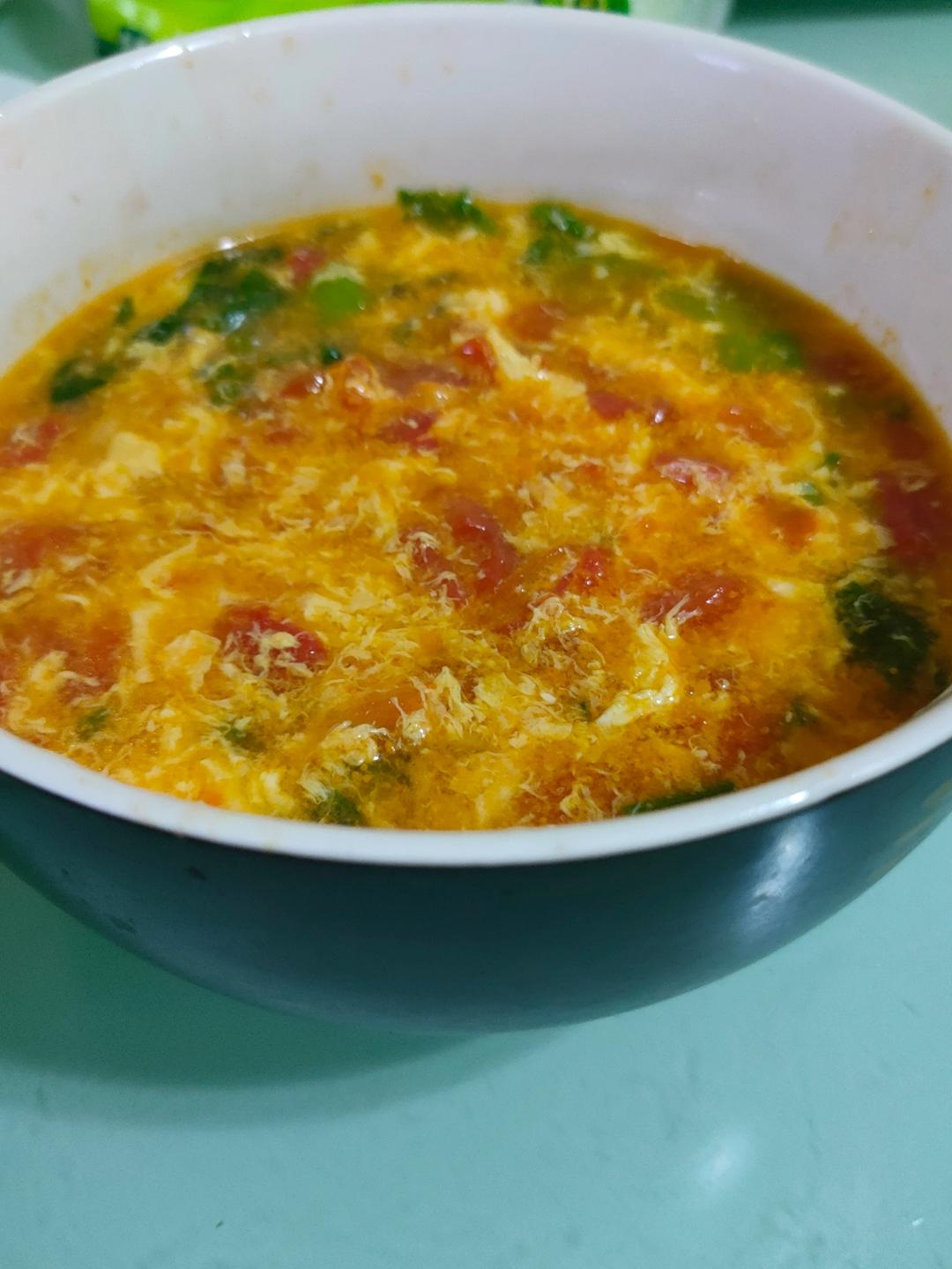 【跟我做不会错】简单又好喝的西红柿鸡蛋汤，家常又营养哦