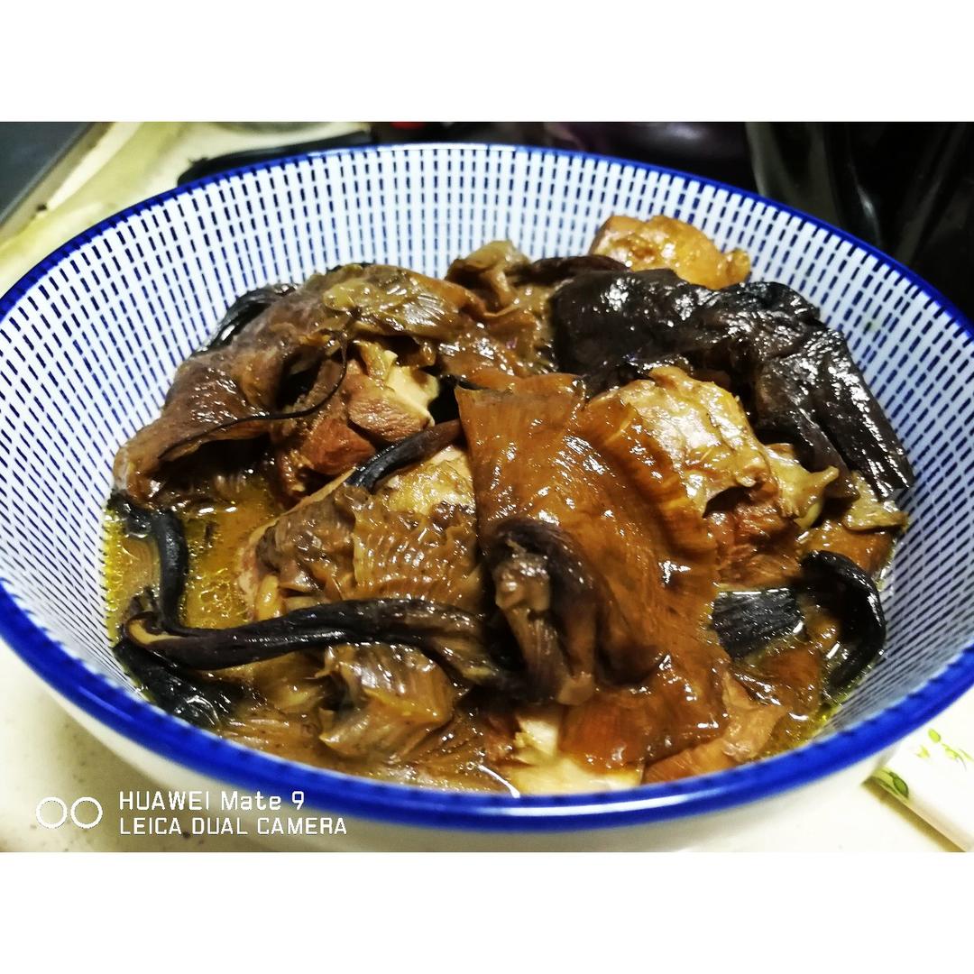 小鸡炖蘑菇