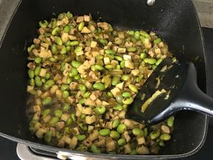 咸鲜雪菜毛豆茭白丁的做法 步骤12