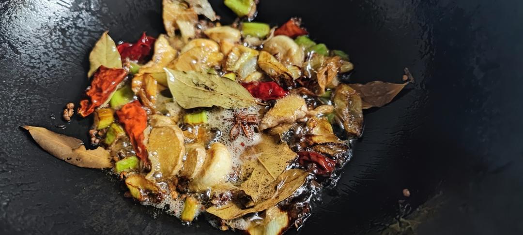 美味的家常菜：红烧猪蹄