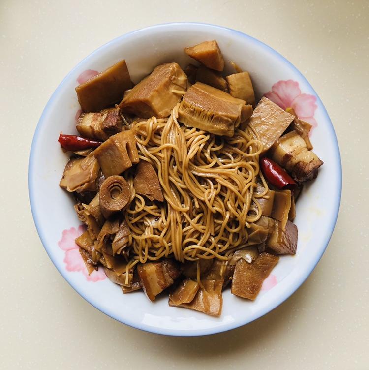堂妈小厨——笋子烧肉