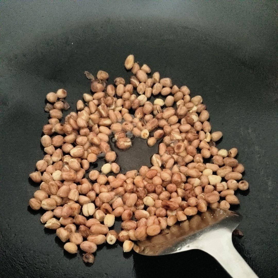 又香又脆不发软的炒花生米