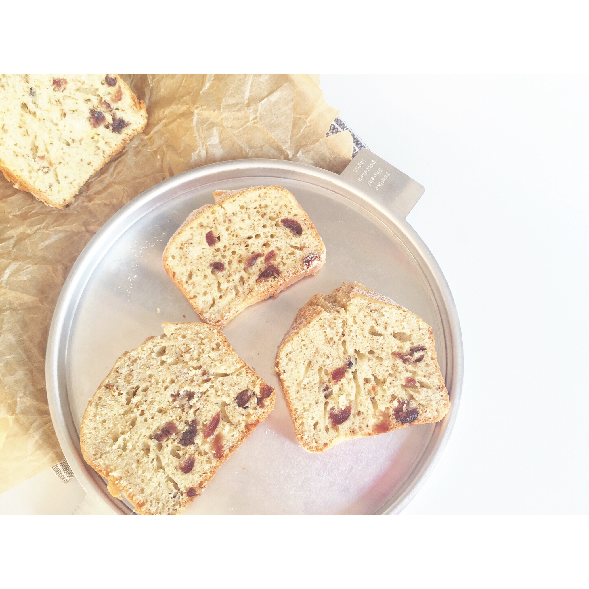 红茶蔓越莓比滋可巧蛋糕