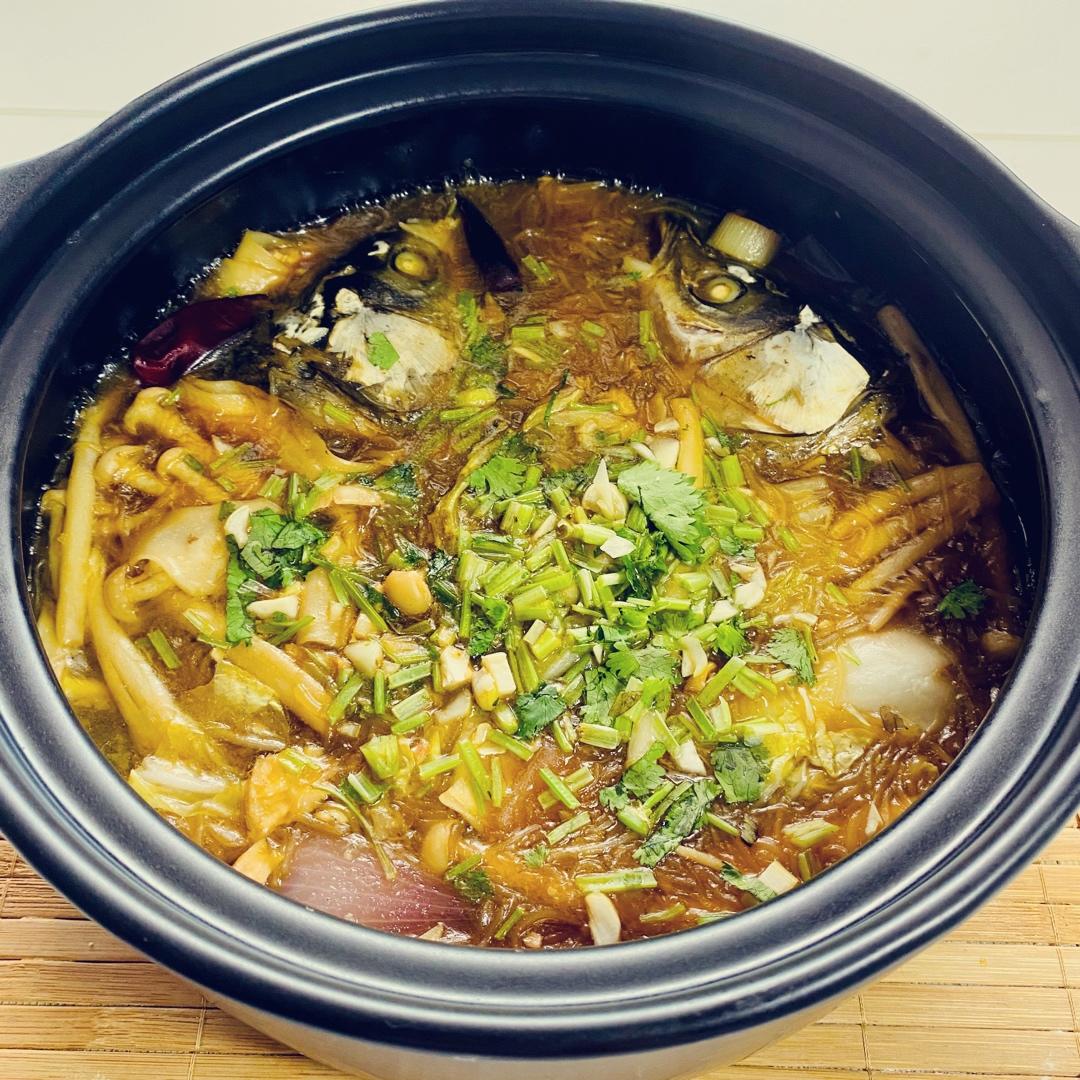 这么做《中餐厅》里的砂锅鱼头煲，超简单！